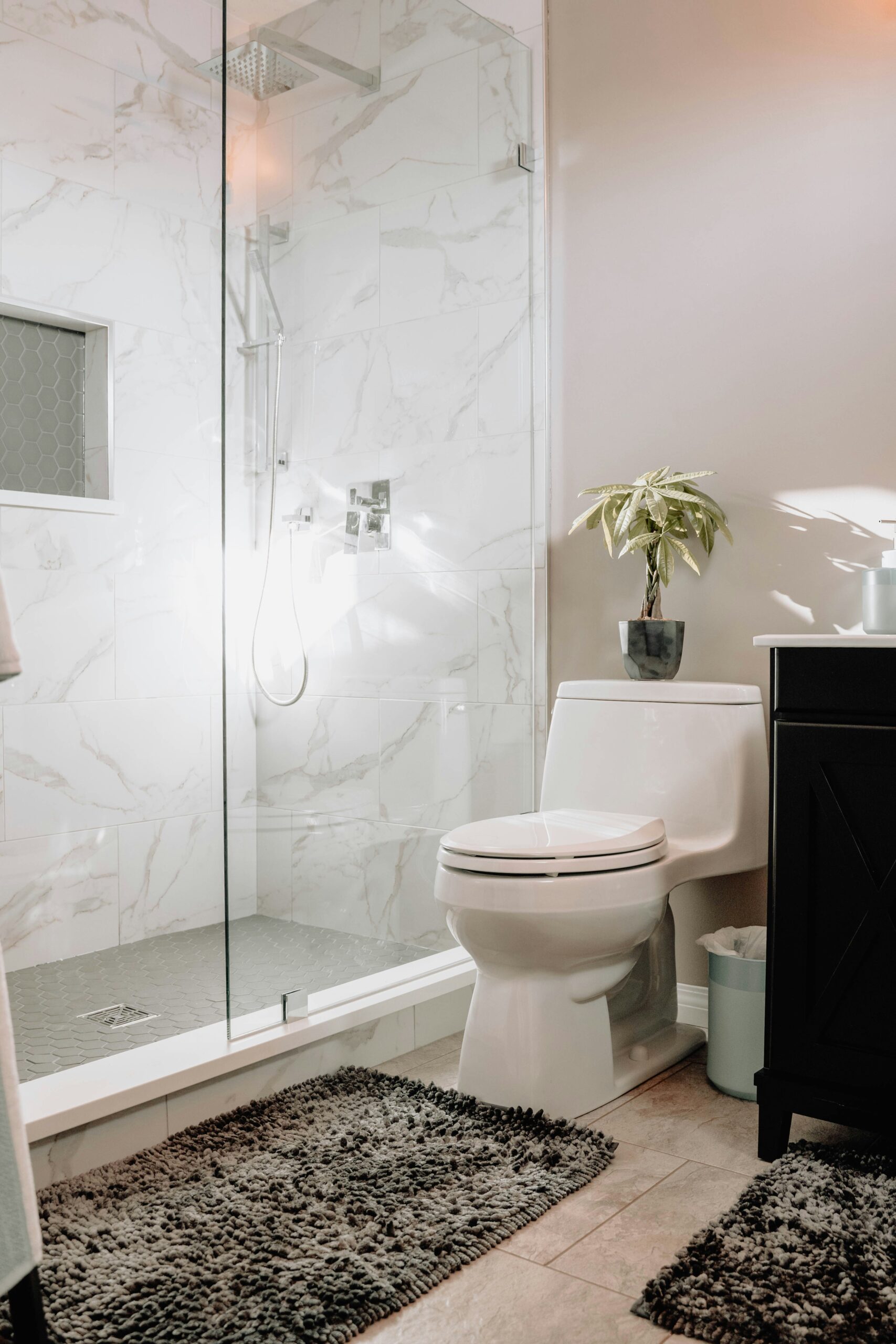 Senior-Friendly Bathroom Ideas for a Safe and Stylish Remodel